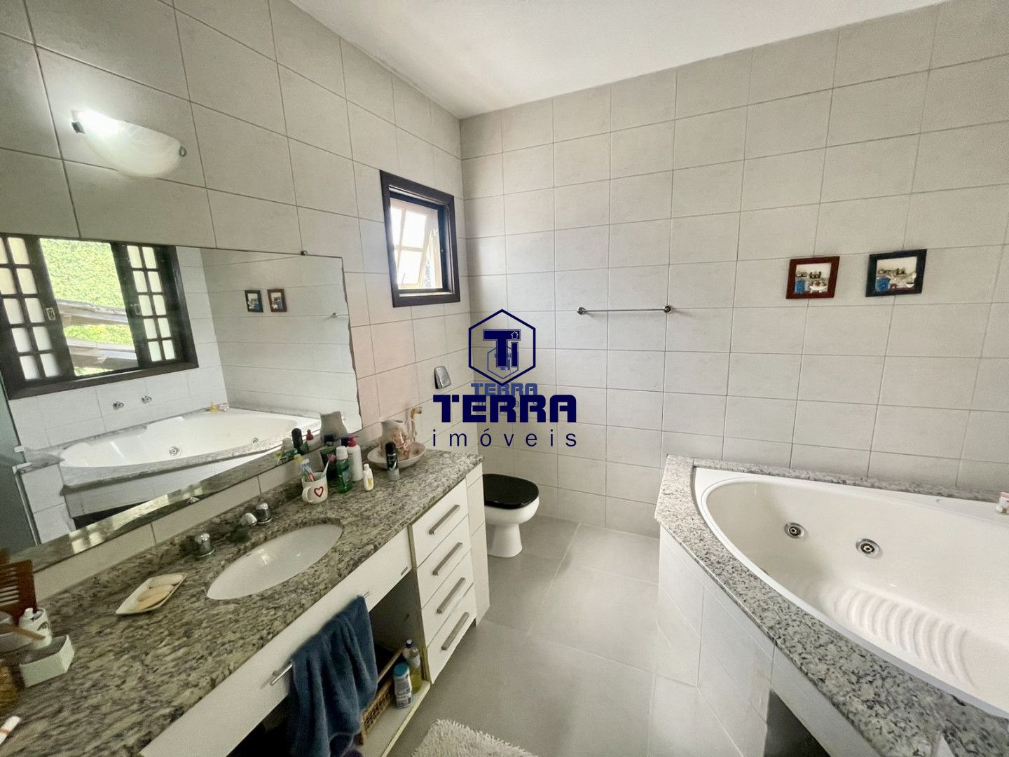 Imagens do imóveis Lindo triplex com 3 quartos, uma suíte com área de lazer completa no Ubá Recanto