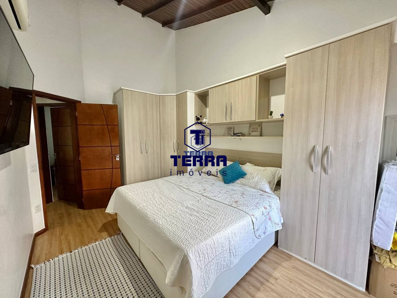Imagens do imóveis Linda residência de 2 quartos com 2 vagas em Maria Paula!