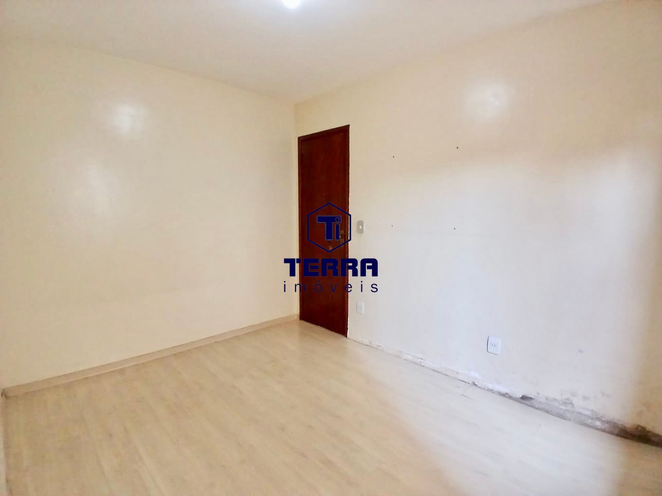 Imagens do imóveis Apartamento em Maria Paula com 2 quartos e quintal privativo. Boa Localização!