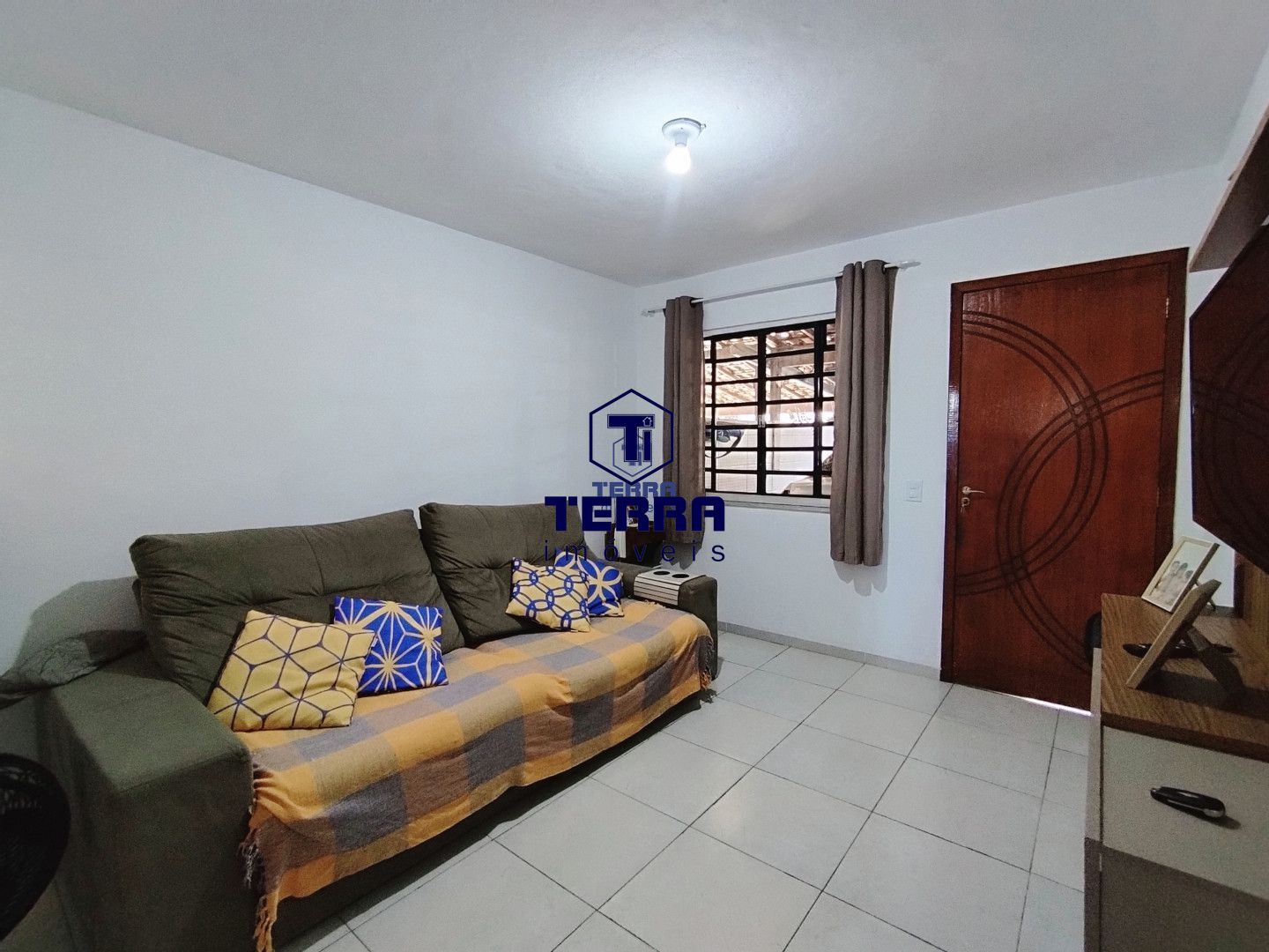 Imagens do imóveis Casa duplex dentro de condomínio super tranquilo! Vasto comércio!