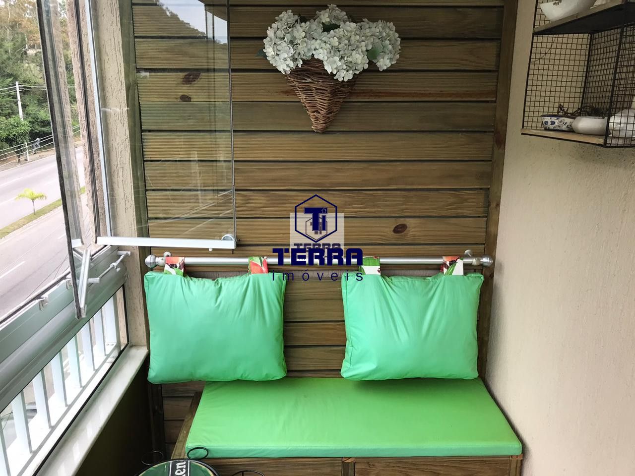 Imagens do imóveis Apartamento moderno, revertido para sala quarto com closet no Portal de Itaipu.