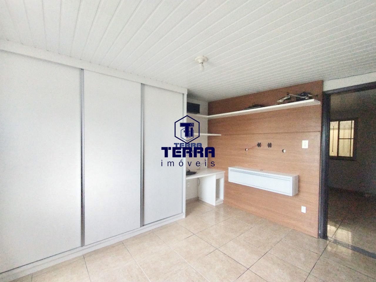 Imagens do imóveis Ótimo apartamento no Laranjal com 2 quartos e varanda. Excelente localização.