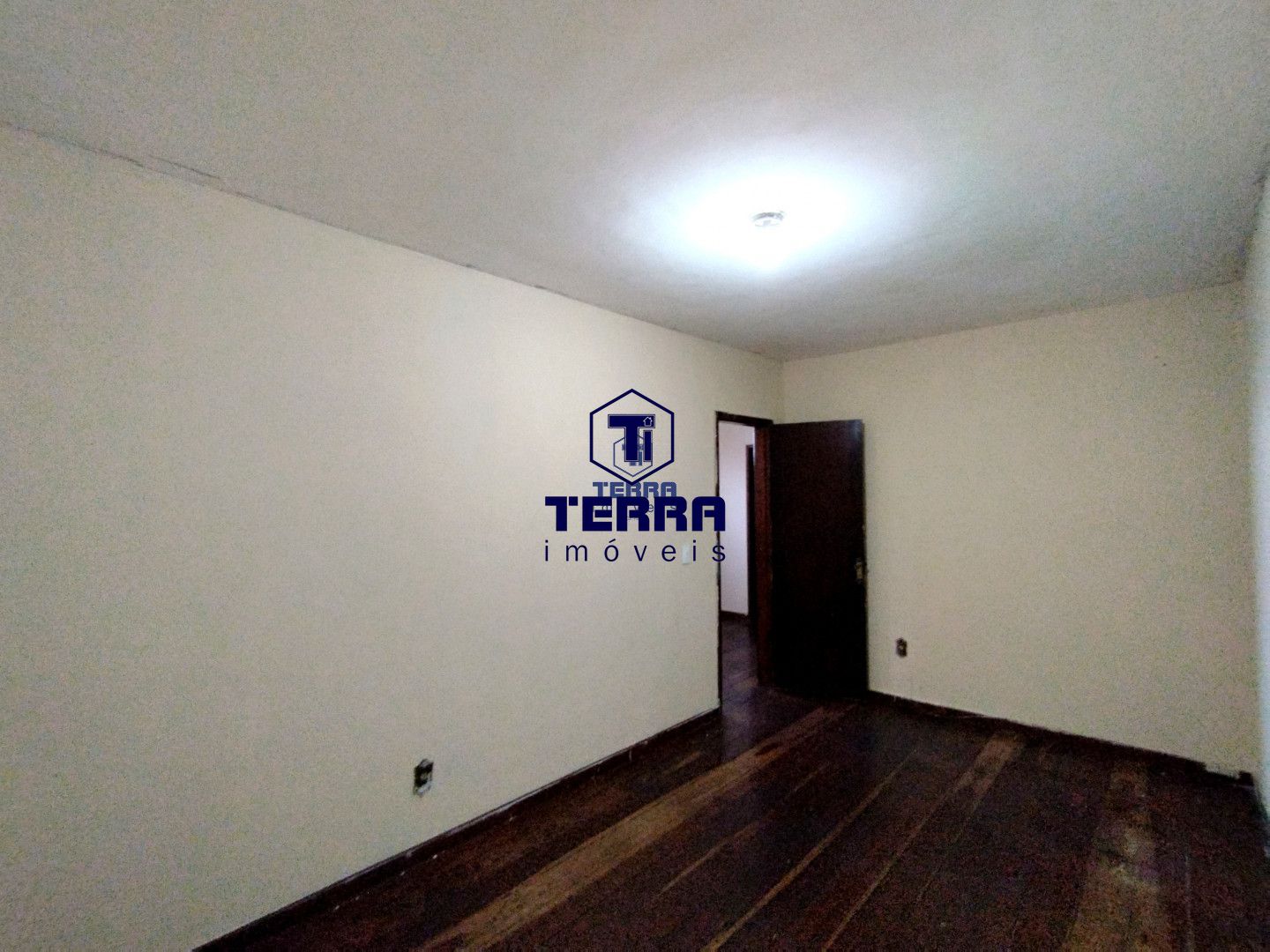 Imagens do imóveis Casa 3 quartos com suíte junto e ao lado do C. E. Mendes Duarte - Mutuá!