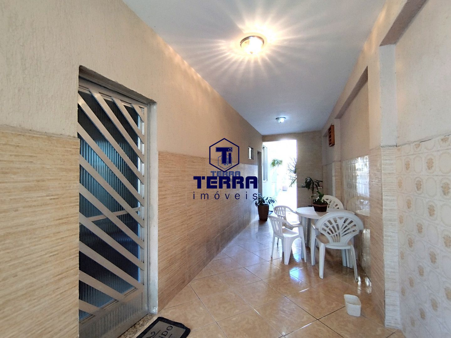 Imagens do imóveis Casa linear, 3 quartos com suíte e quintal no Zé Garoto!