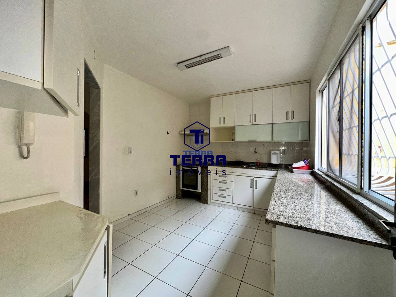 Imagens do imóveis Excelente casa em condomínio 3 quartos com suíte, 2 vagas e planejados.
