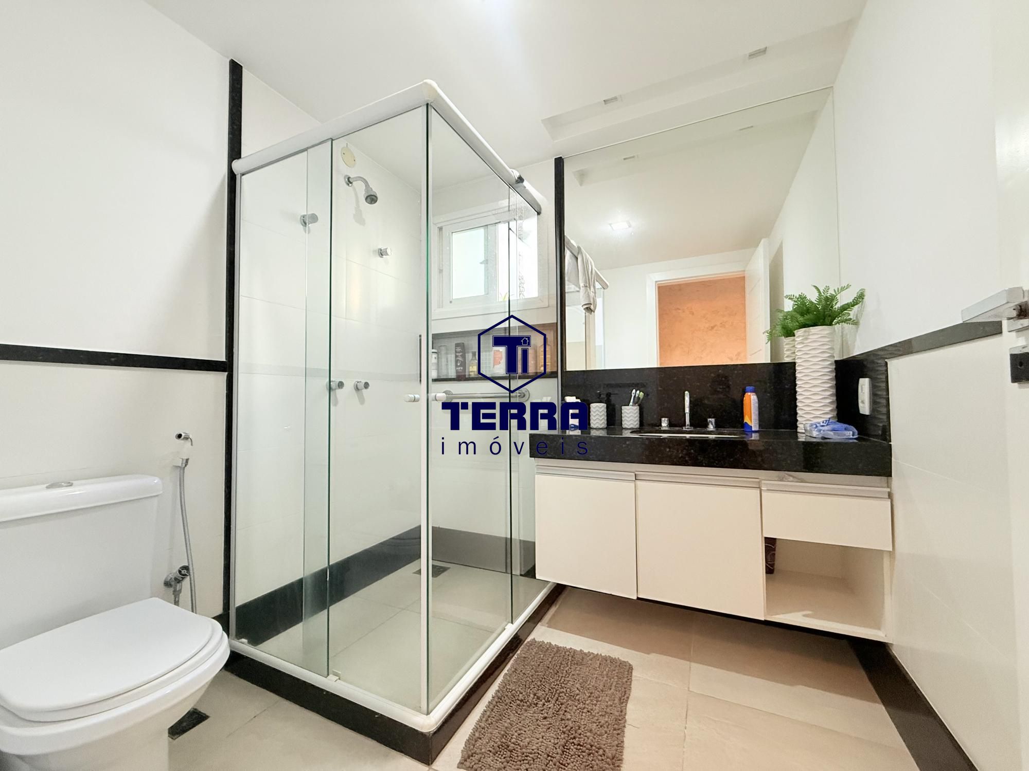 Imagens do imóveis Seu Refúgio de Luxo em Camboinhas – Casa com 4 suítes, piscina e Energia Solar