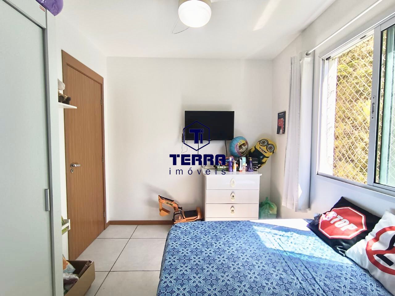 Imagens do imóveis Apartamento em condomínio clube no Rio do Ouro, com 3 quartos sendo uma suíte.