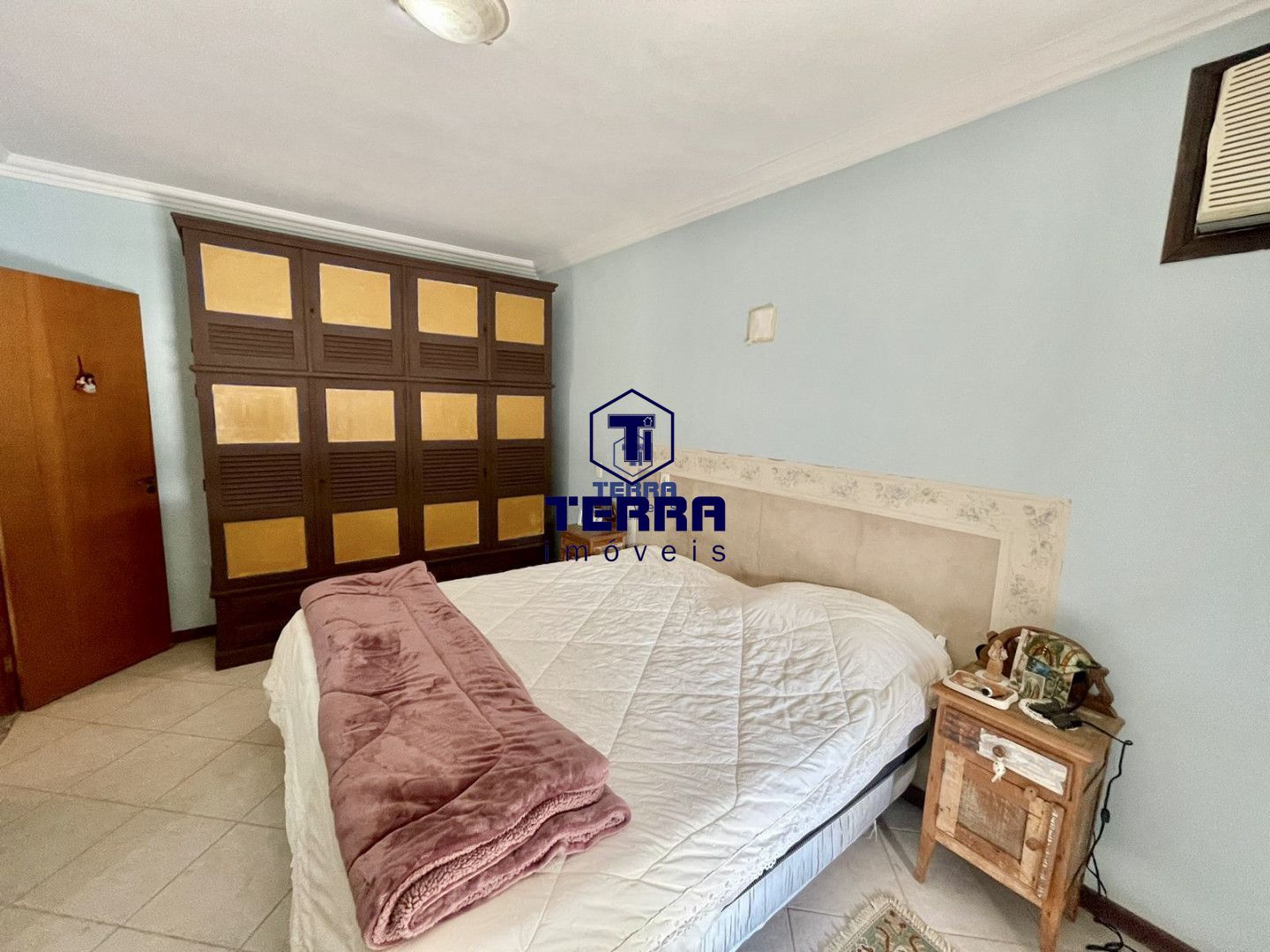 Imagens do imóveis Lindo triplex com 3 quartos, uma suíte com área de lazer completa no Ubá Recanto