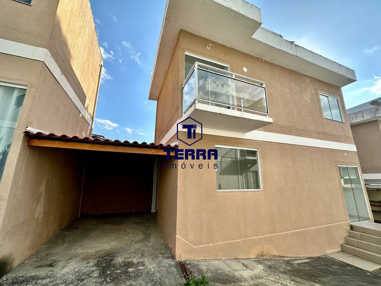 Imagens do imóveis Casa de vila com 2 suítes e vaga coberta ao lado do trevo de Maria Paula!