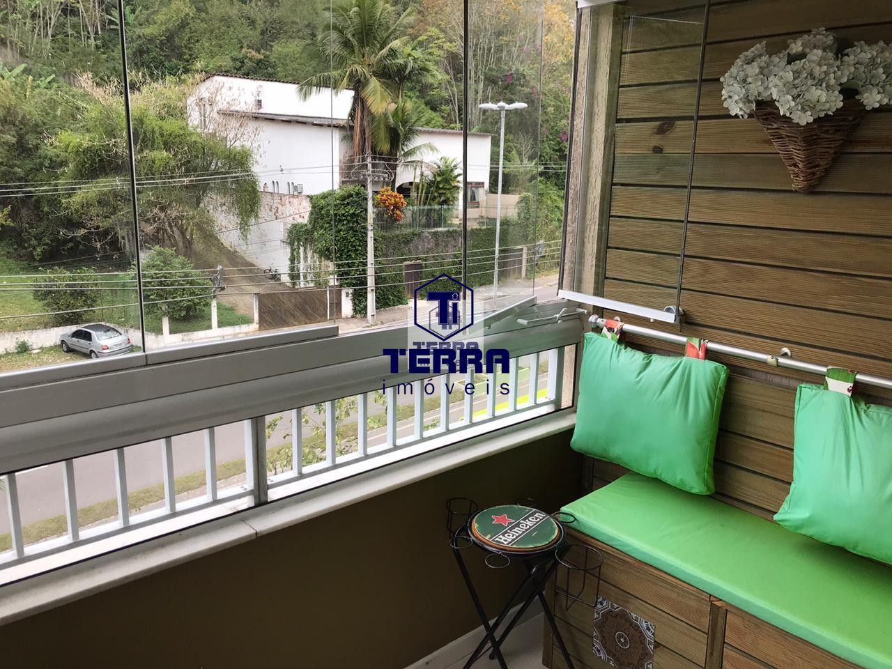 Imagens do imóveis Apartamento moderno, revertido para sala quarto com closet no Portal de Itaipu.