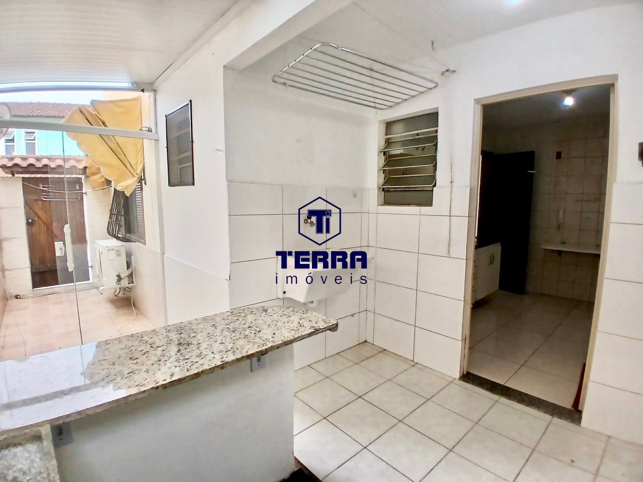 Imagens do imóveis Apartamento em Maria Paula com 2 quartos e quintal privativo. Boa Localização!