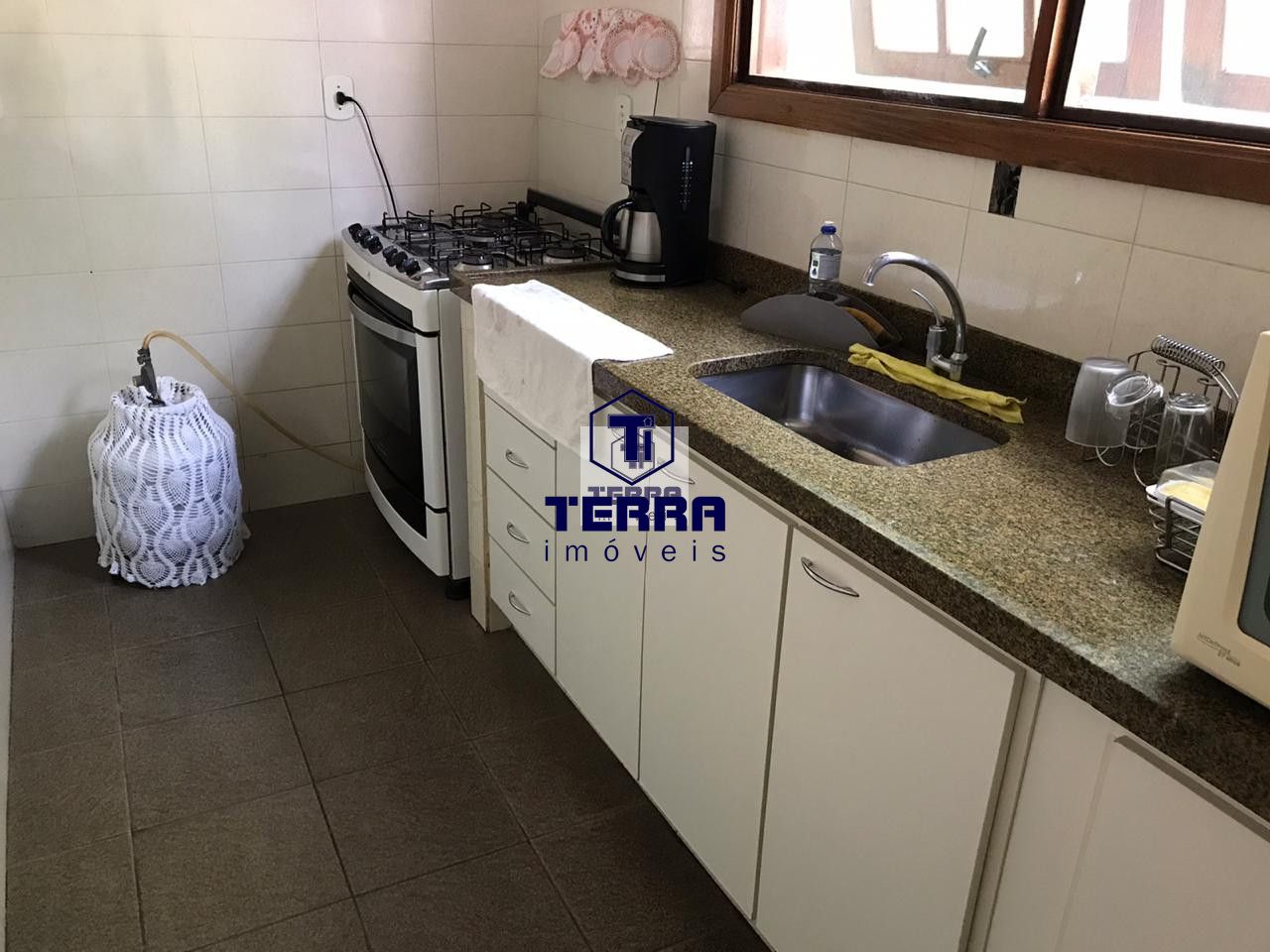 Imagens do imóveis Ampla casa de 3 quartos com quintal arborizado no Badú em Pendotiba.