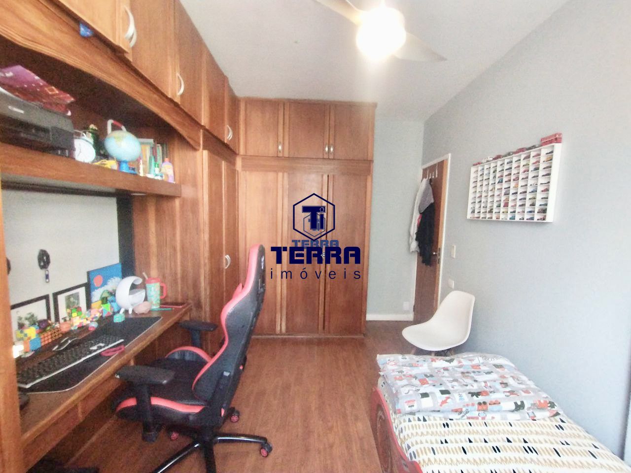 Imagens do imóveis Lindo apartamento com 3 quartos sendo uma suíte no Ingá. Excelente localização!