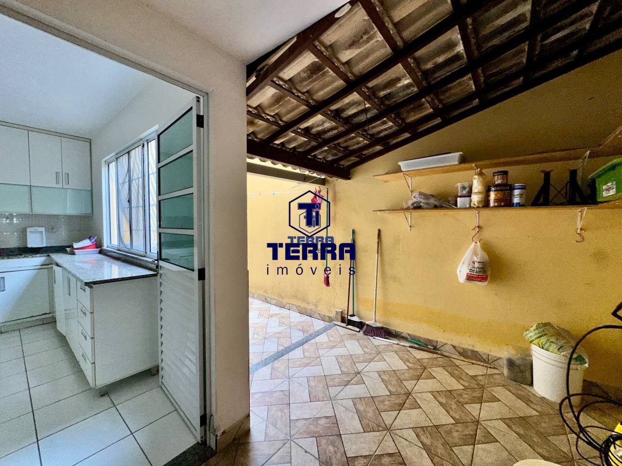 Imagens do imóveis Excelente casa em condomínio 3 quartos com suíte, 2 vagas e planejados.