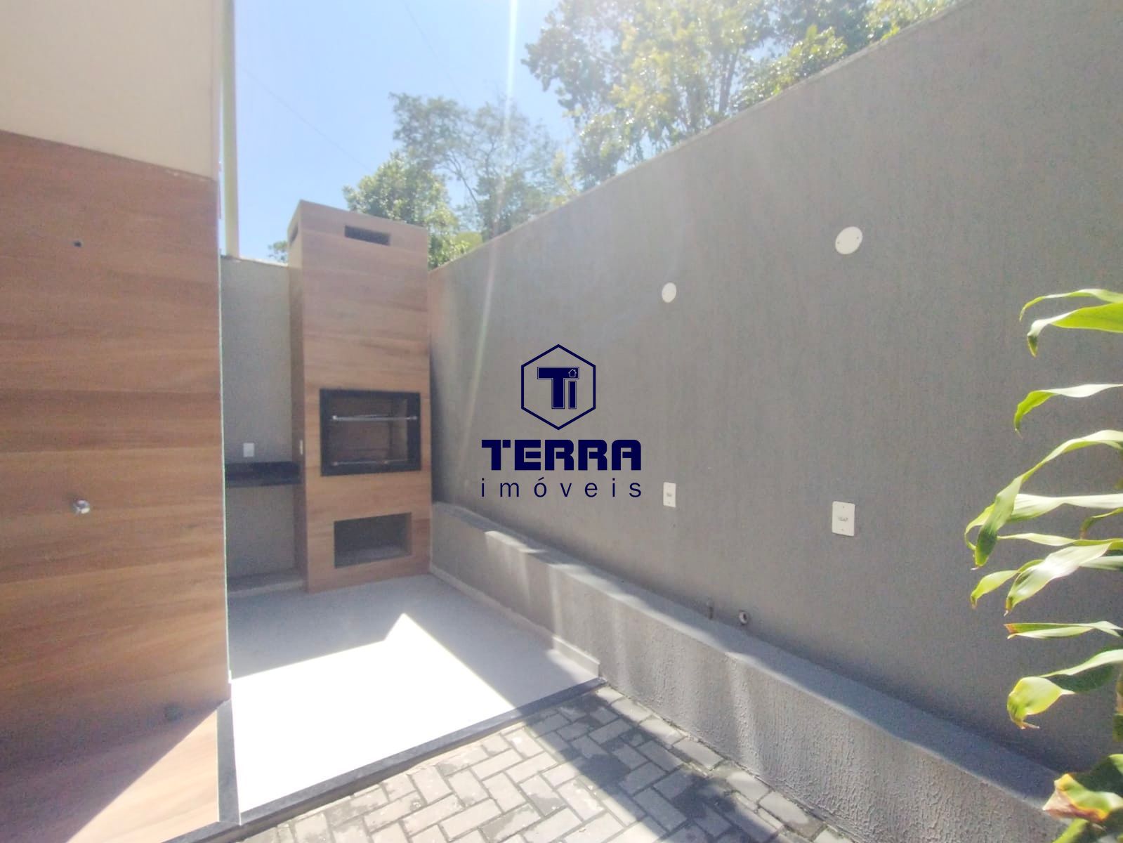 Imagens do imóveis Triplex em Itaipu com 3 quartos, uma suíte, quintal privativo e espaço gourmet.