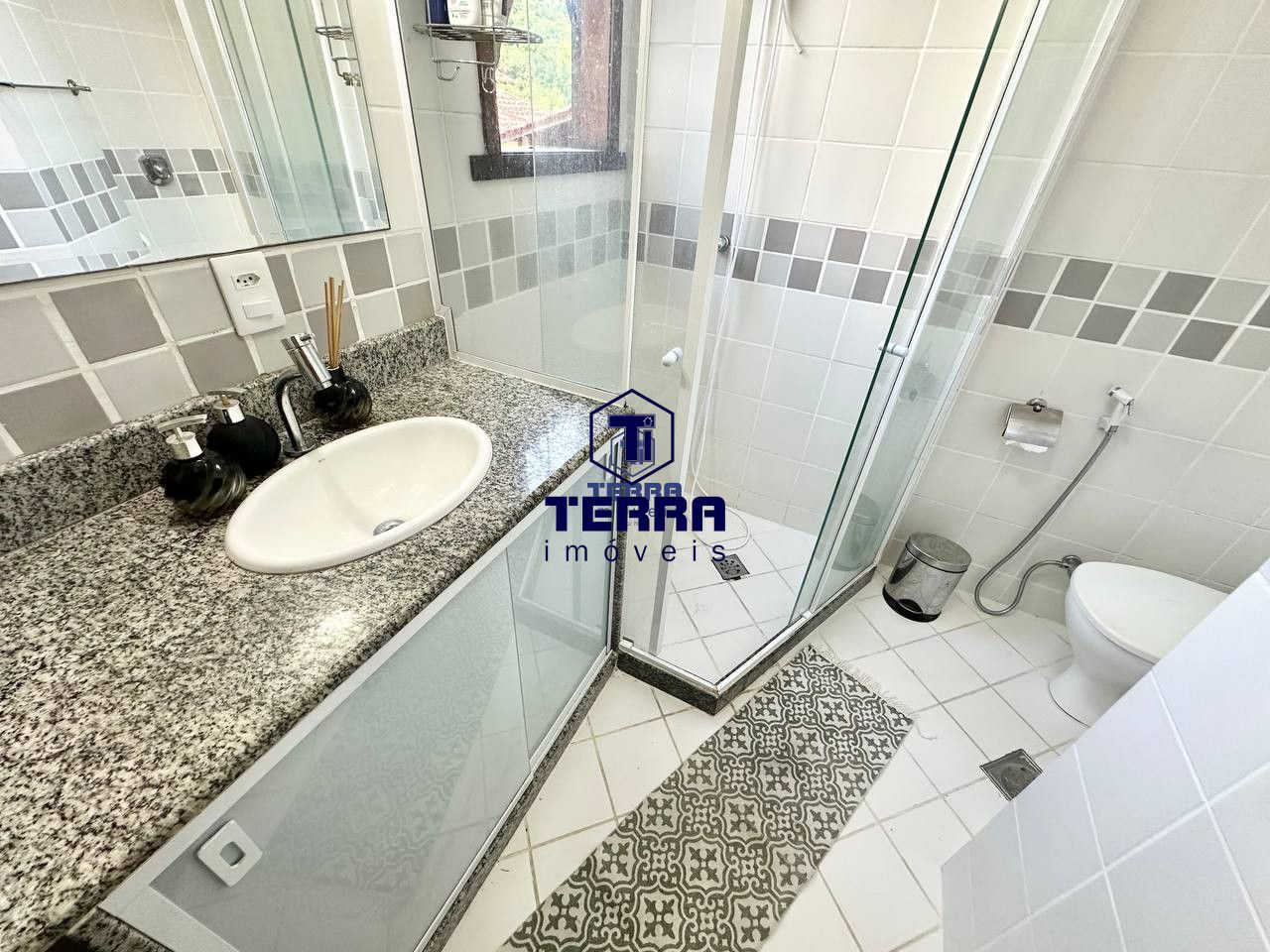 Imagens do imóveis Linda residência de 2 quartos com 2 vagas em Maria Paula!