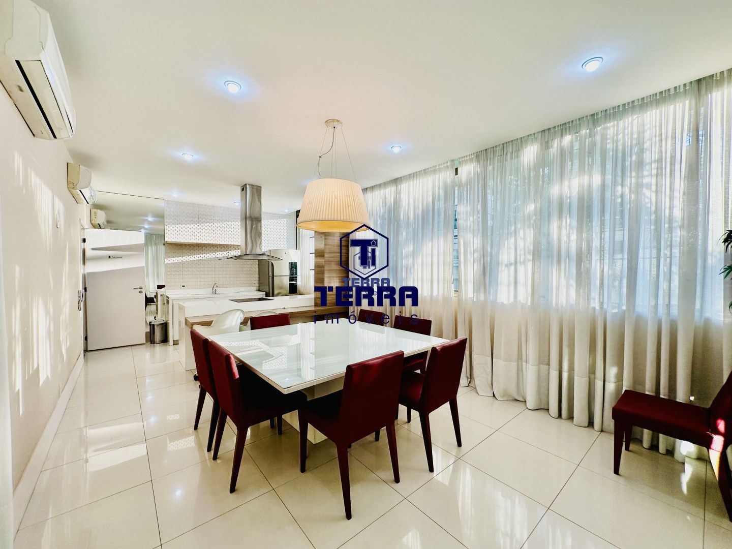 Imagens do imóveis Apartamento vista mar em Charitas com varanda gourmet. Lazer e conforto!