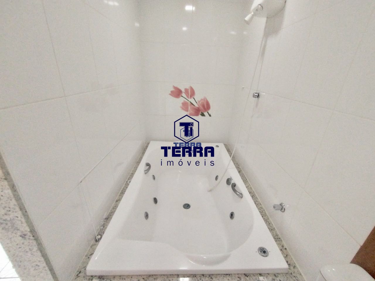 Imagens do imóveis Linda casa duplex com 2 quartos sendo uma suíte e área de lazer em Tribobó.
