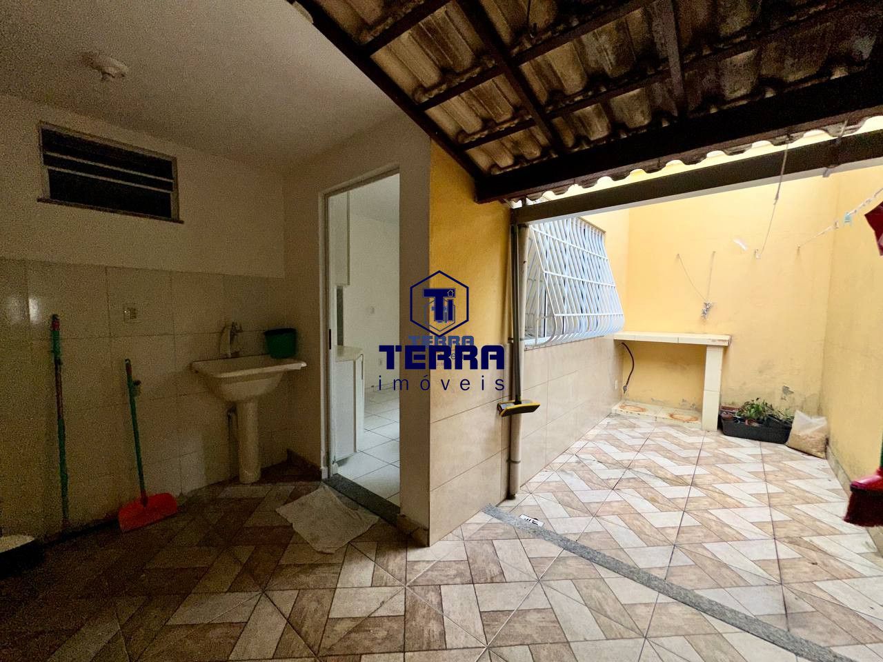 Imagens do imóveis Excelente casa em condomínio 3 quartos com suíte, 2 vagas e planejados.