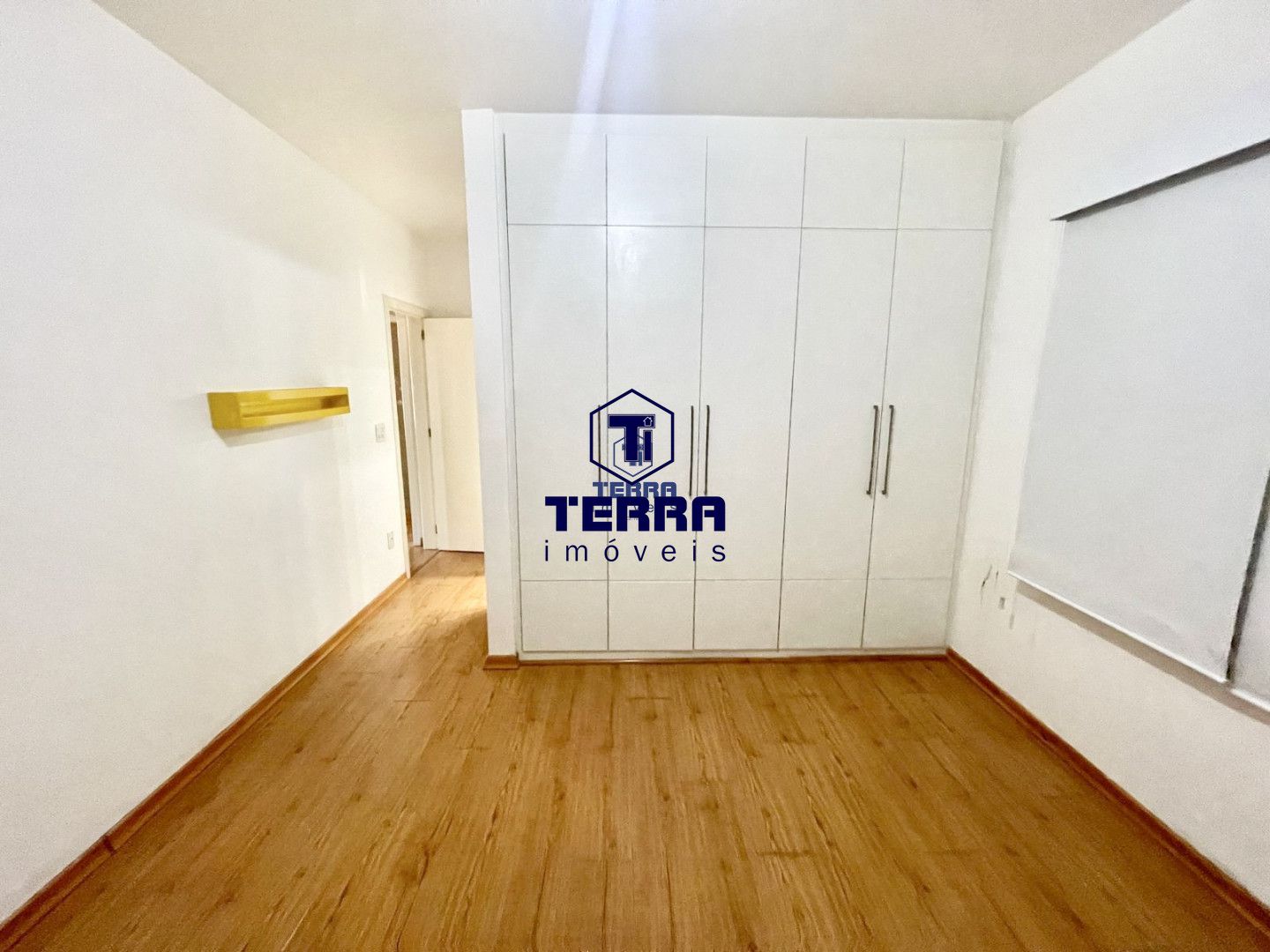 Imagens do imóveis Linda residência no Badu, com 6 quartos sendo 5 suítes, área de lazer completa.