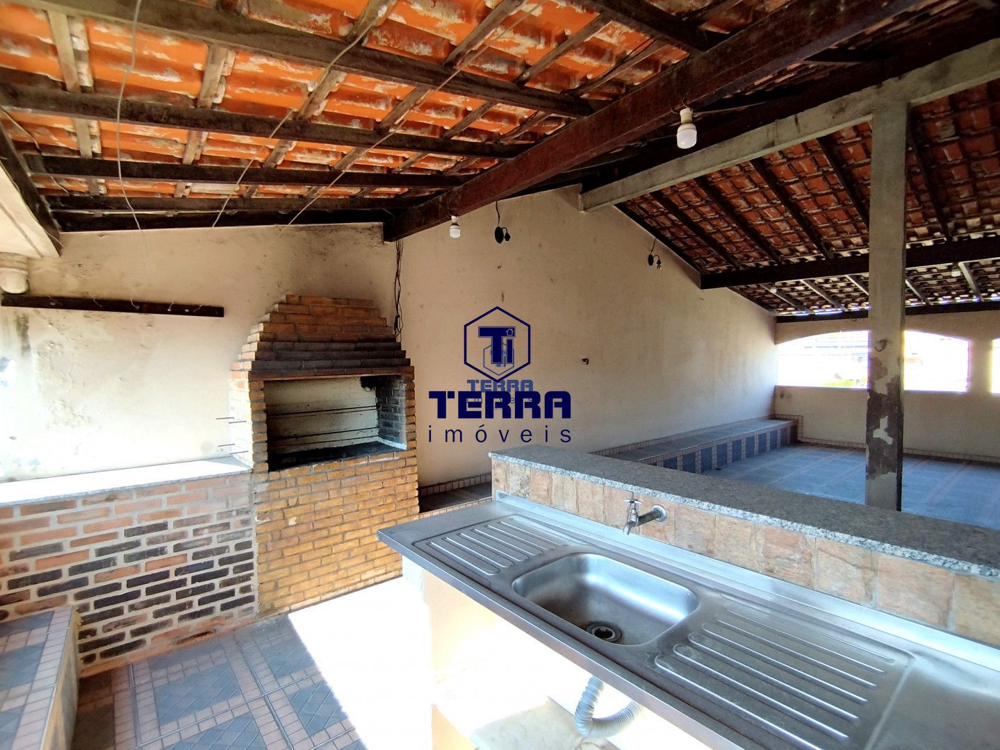 Imagens do imóveis Casa 3 quartos com suíte junto e ao lado do C. E. Mendes Duarte - Mutuá!
