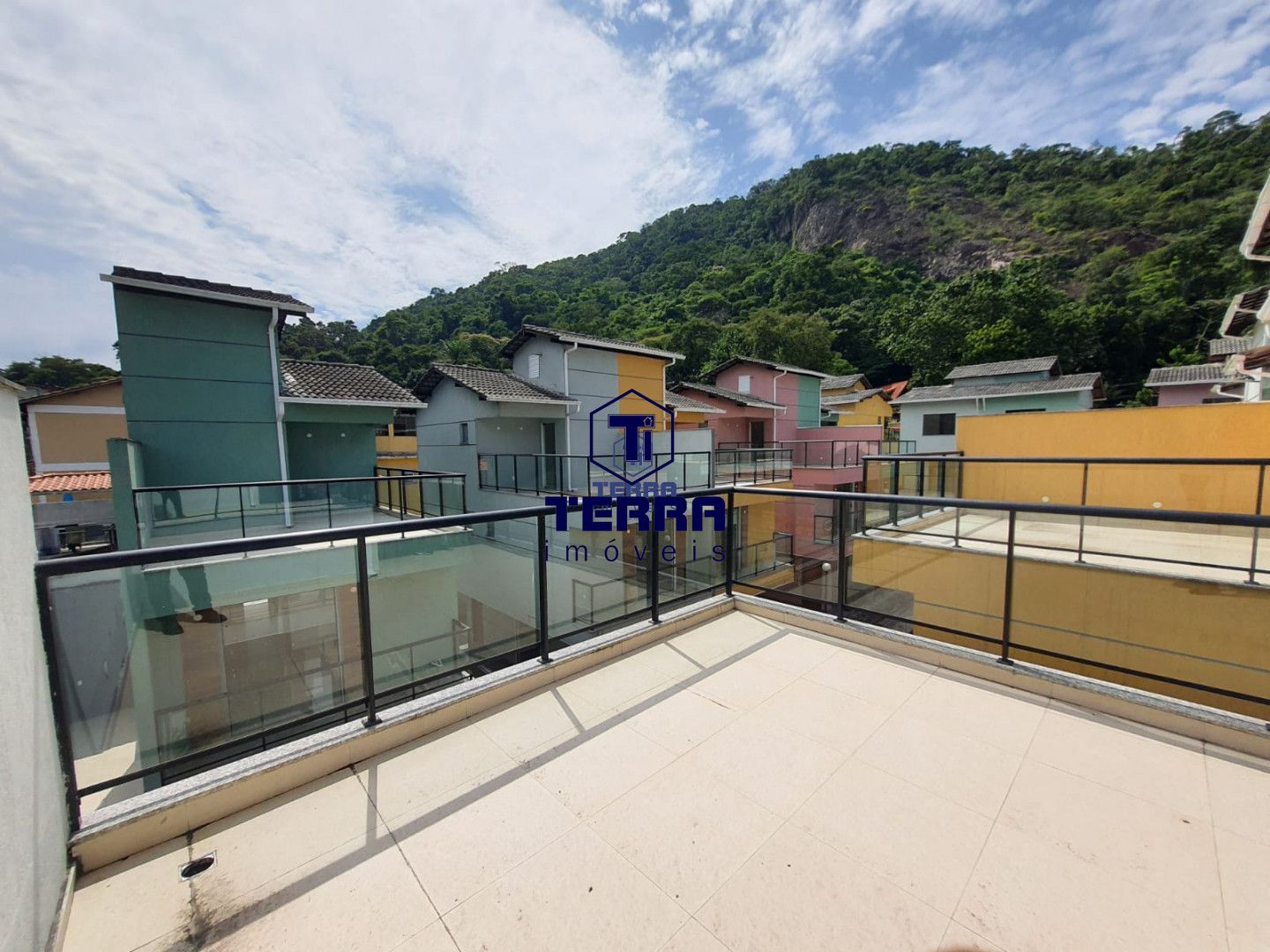 Imagens do imóveis Sua casa triplex pronta para morar! Se você tem um sonho, nós temos as chaves!