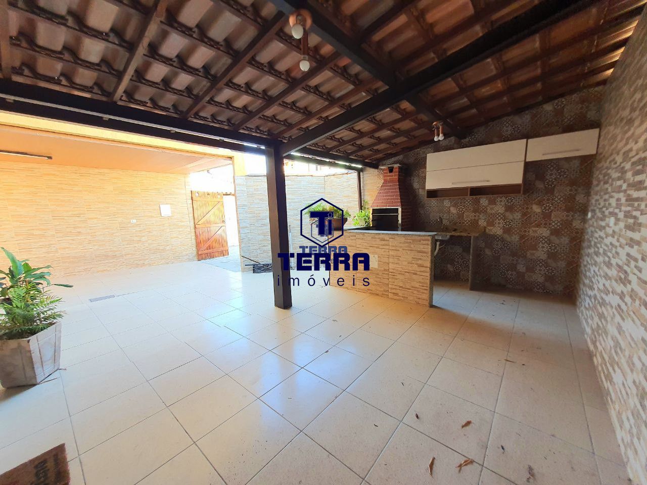 Imagens do imóveis Casa com quintal, em excelente localização em São Gonçalo, pertinho do Guanabara