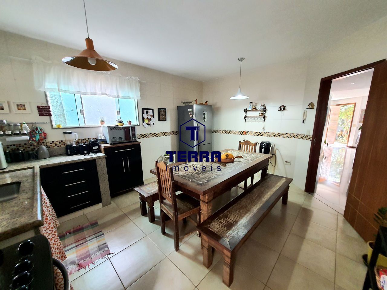Imagens do imóveis Casa linear, com 3 quartos, sendo uma suíte na Estância de Pendotiba