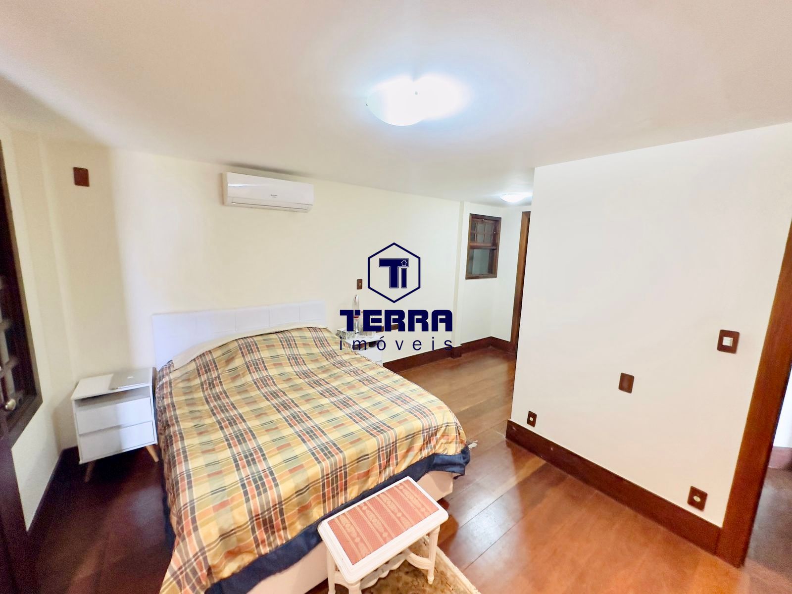 Imagens do imóveis Casa Espetacular no Joá, com 4 suítes , elevador e vista eterna pro mar!!!