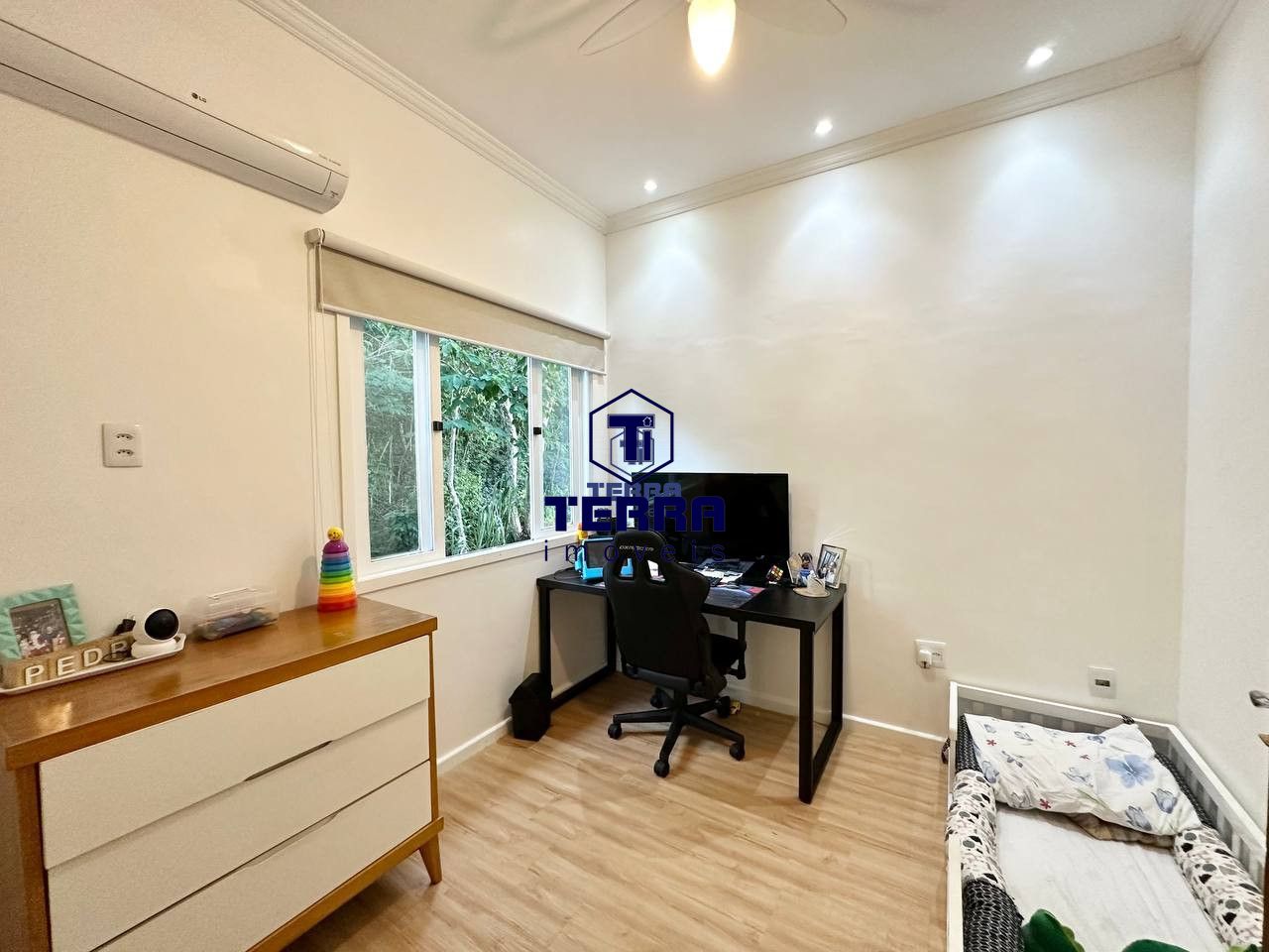 Imagens do imóveis Linda residência de 2 quartos com 2 vagas em Maria Paula!