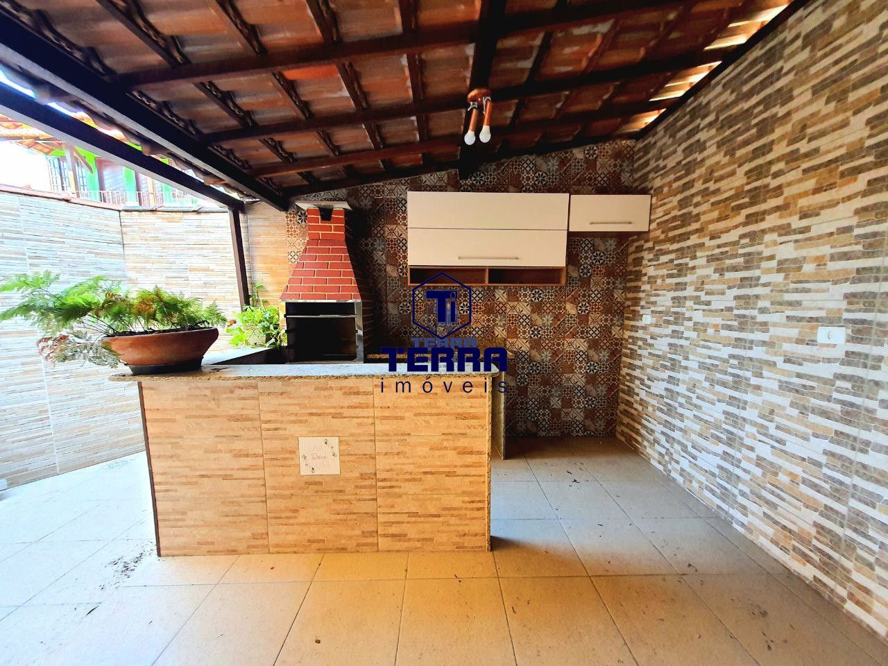 Imagens do imóveis Casa com quintal, em excelente localização em São Gonçalo, pertinho do Guanabara