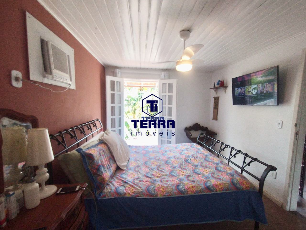 Imagens do imóveis Linda residência com 6 quartos sendo uma suíte com closet e vista panorâmica.