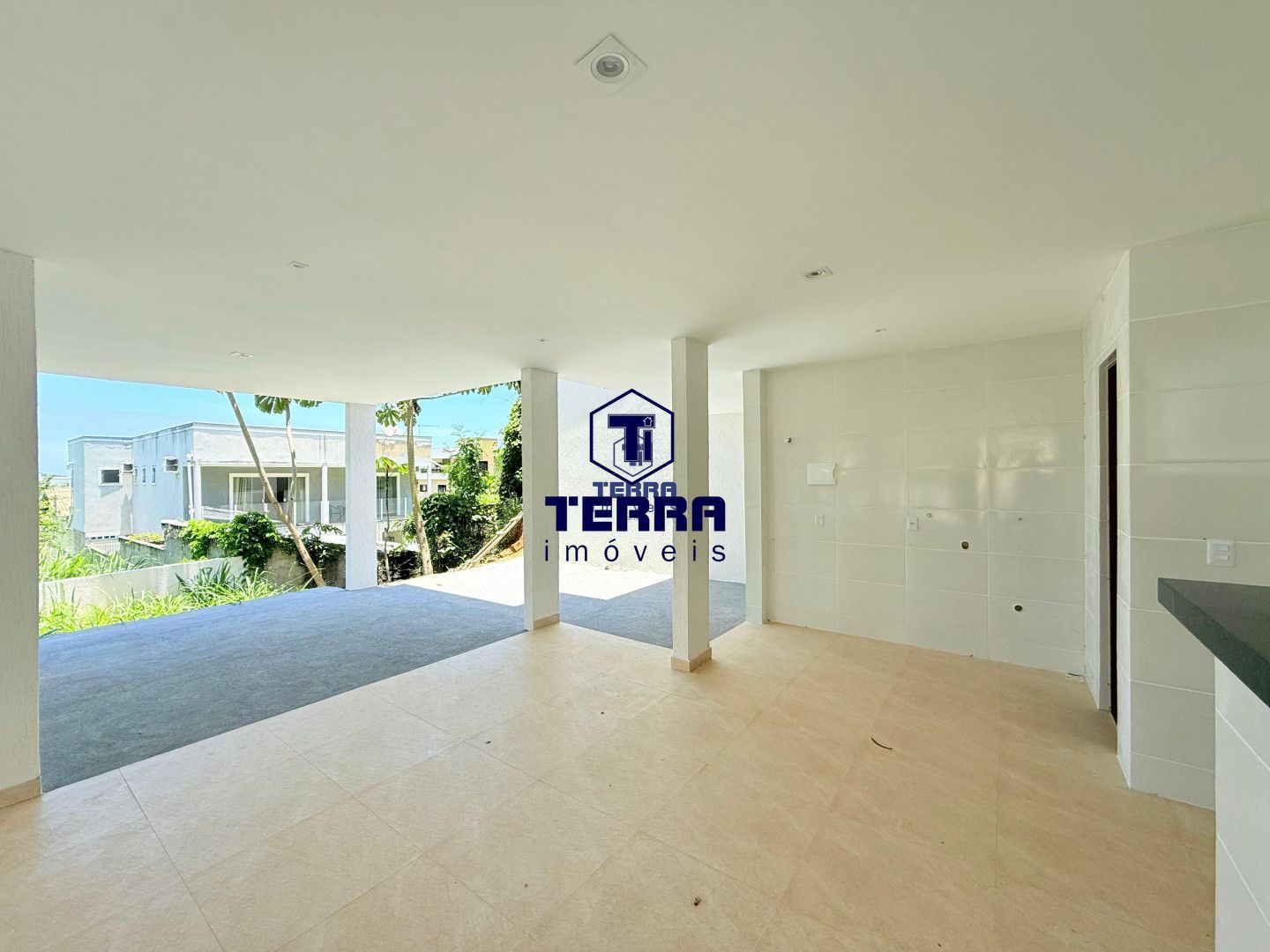 Imagens do imóveis Casa linear 3 quartos com 2 suítes e quintal no Pedra de Inoã! Primeira locação