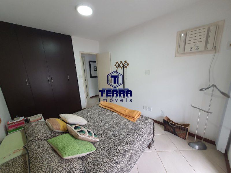 Imagens do imóveis Casa duplex, dentro de condomínio, com excelente localização em Maria Paula
