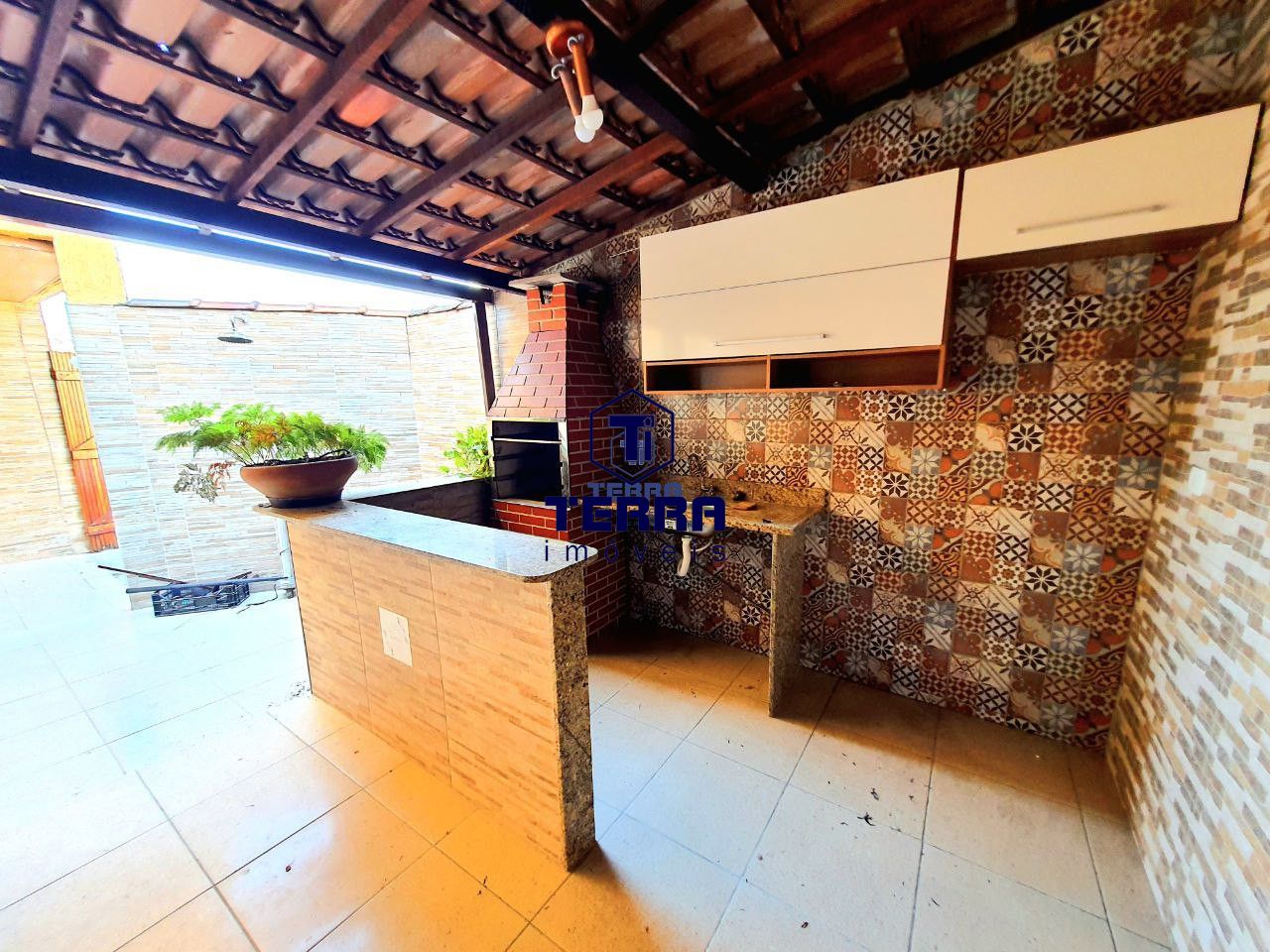 Imagens do imóveis Casa com quintal, em excelente localização em São Gonçalo, pertinho do Guanabara