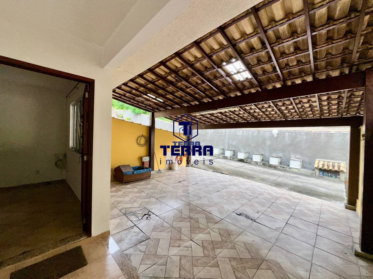 Imagens do imóveis Excelente casa em condomínio 3 quartos com suíte, 2 vagas e planejados.