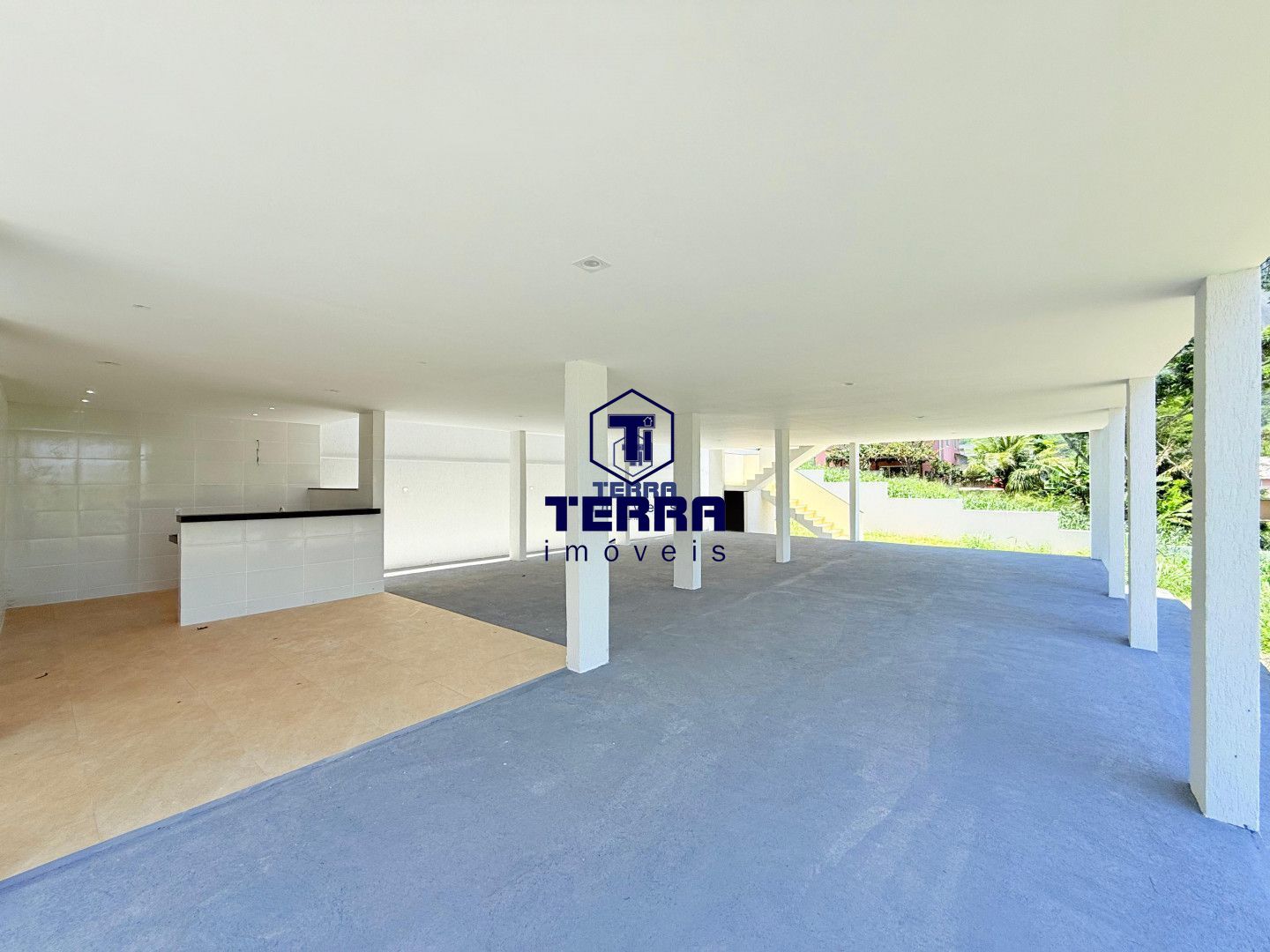 Imagens do imóveis Casa linear 3 quartos com 2 suítes e quintal no Pedra de Inoã! Primeira locação