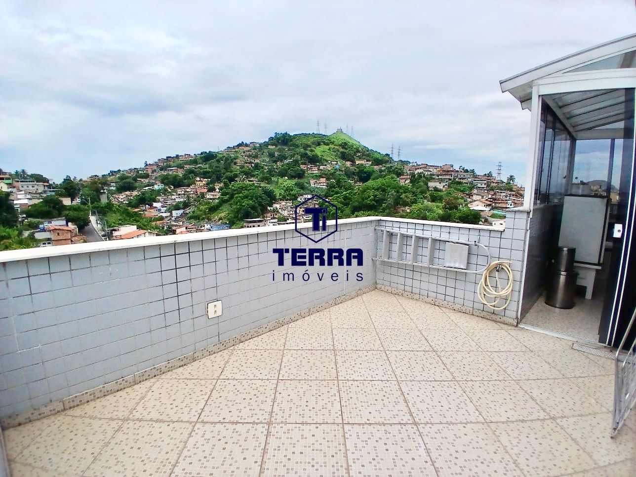 Imagens do imóveis Ótima cobertura duplex com 3 quartos, uma suíte no Fonseca. Porteira Fechada!!!