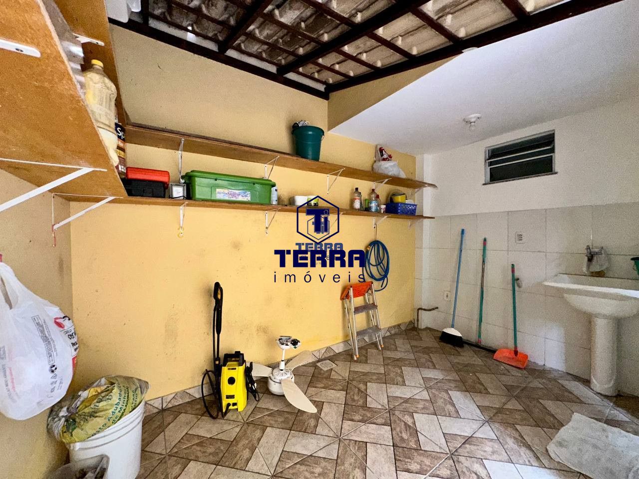 Imagens do imóveis Excelente casa em condomínio 3 quartos com suíte, 2 vagas e planejados.