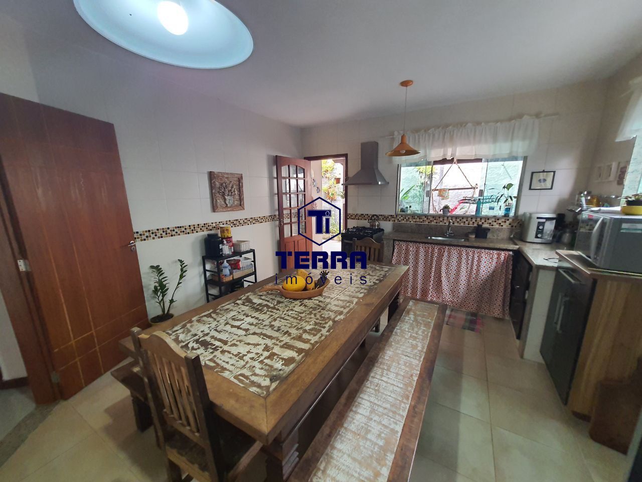 Imagens do imóveis Casa linear, com 3 quartos, sendo uma suíte na Estância de Pendotiba