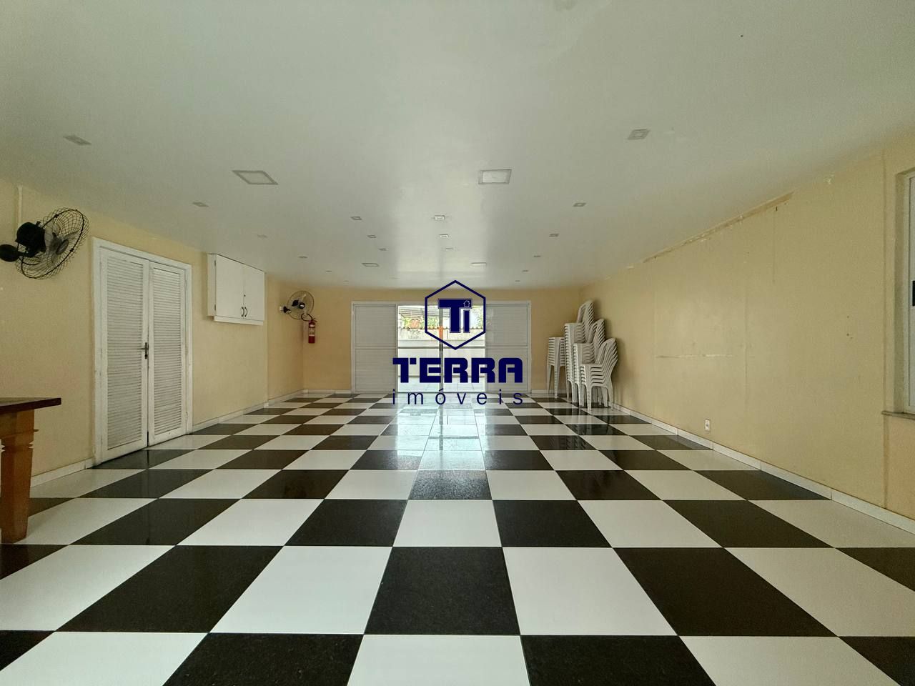 Imagens do imóveis Excelente apartamento de 2 quartos mobiliado no Fonseca!