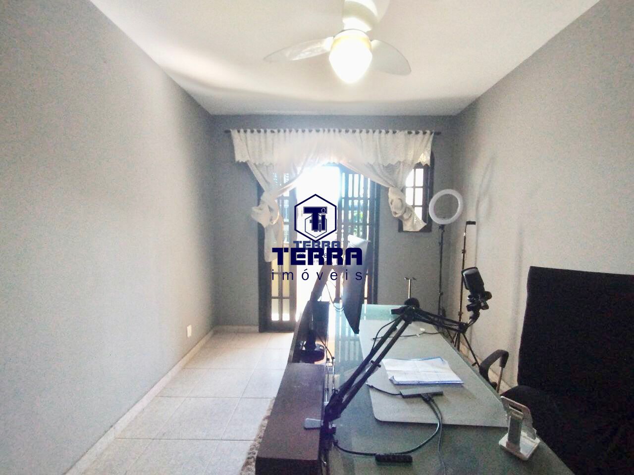 Imagens do imóveis Excelente casa duplex no Colubandê com 4 quartos, suíte com varanda e piscina.