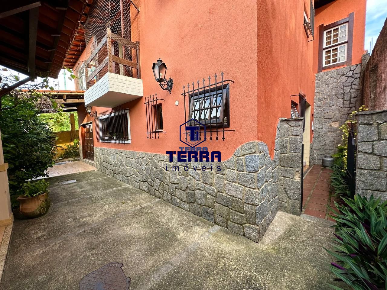 Imagens do imóveis Excelente residência de 3 quartos com suíte em Pendotiba!