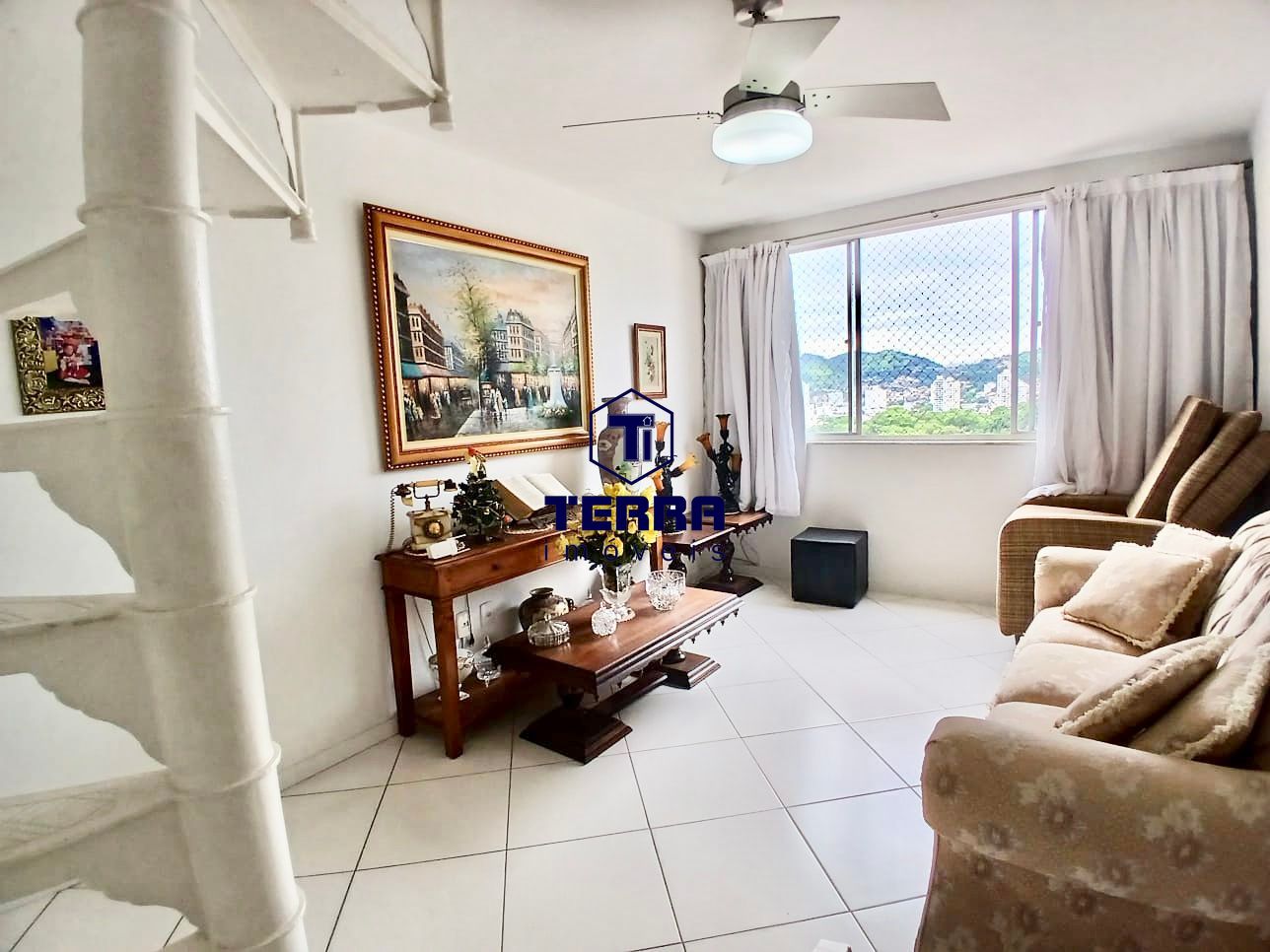 Imagens do imóveis Ótima cobertura duplex com 3 quartos, uma suíte no Fonseca. Porteira Fechada!!!