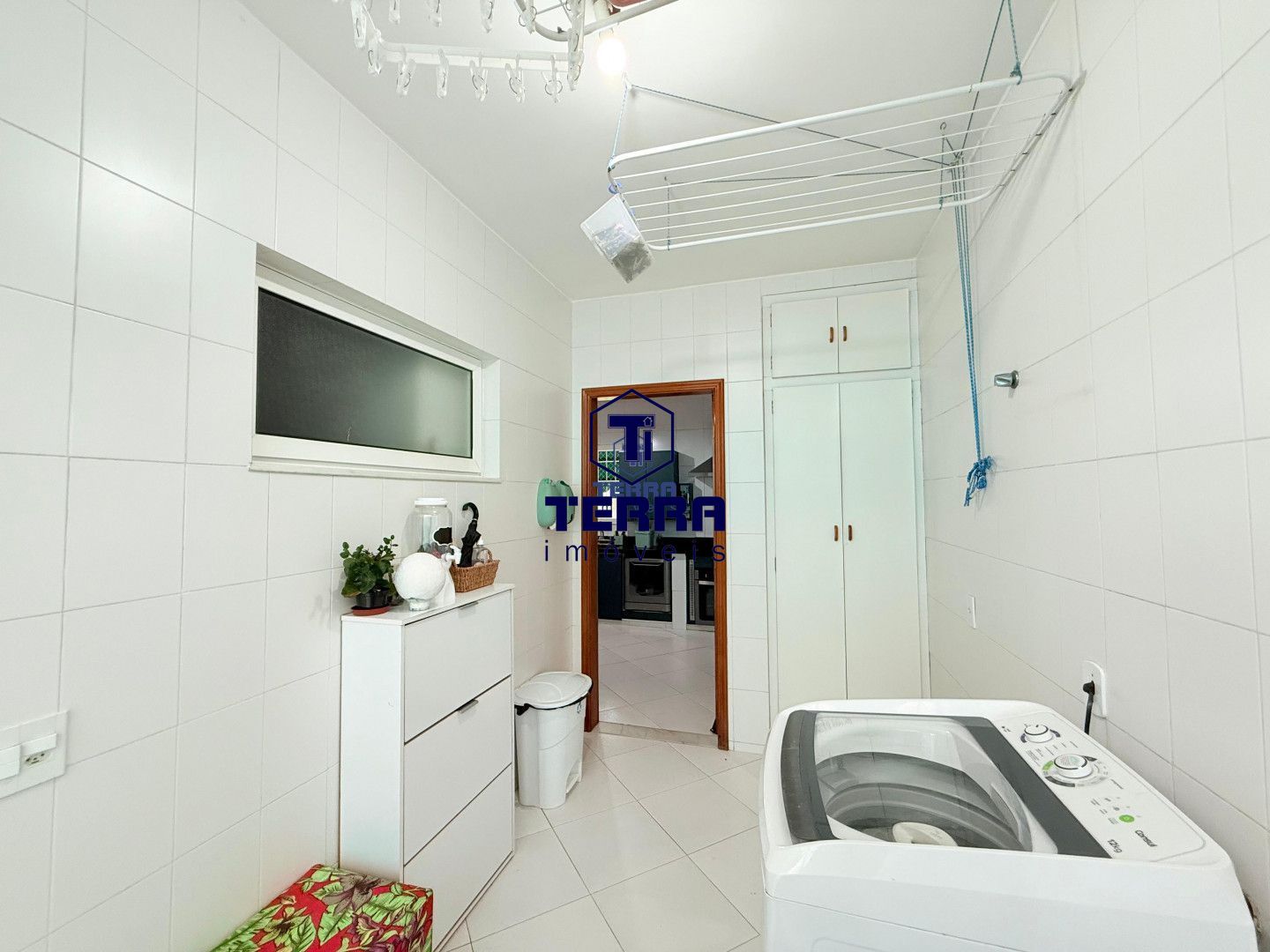 Imagens do imóveis Excelente casa linear de condomínio com 4 quartos, área gourmet e piscina!