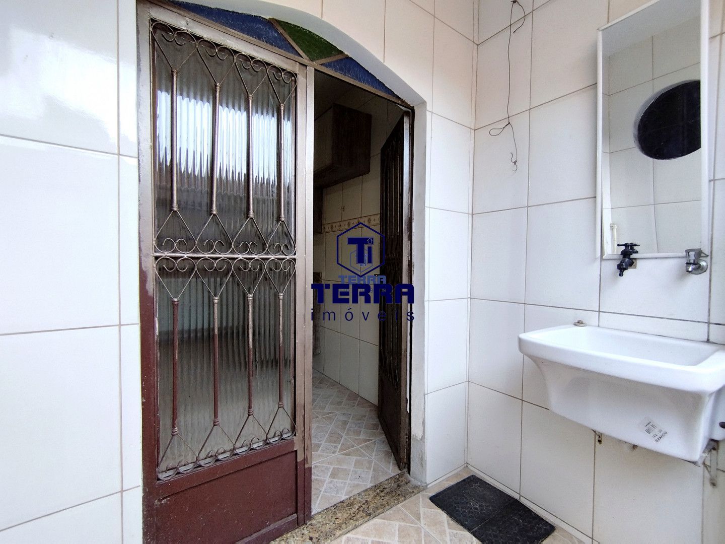 Imagens do imóveis Casa 3 quartos com suíte junto e ao lado do C. E. Mendes Duarte - Mutuá!