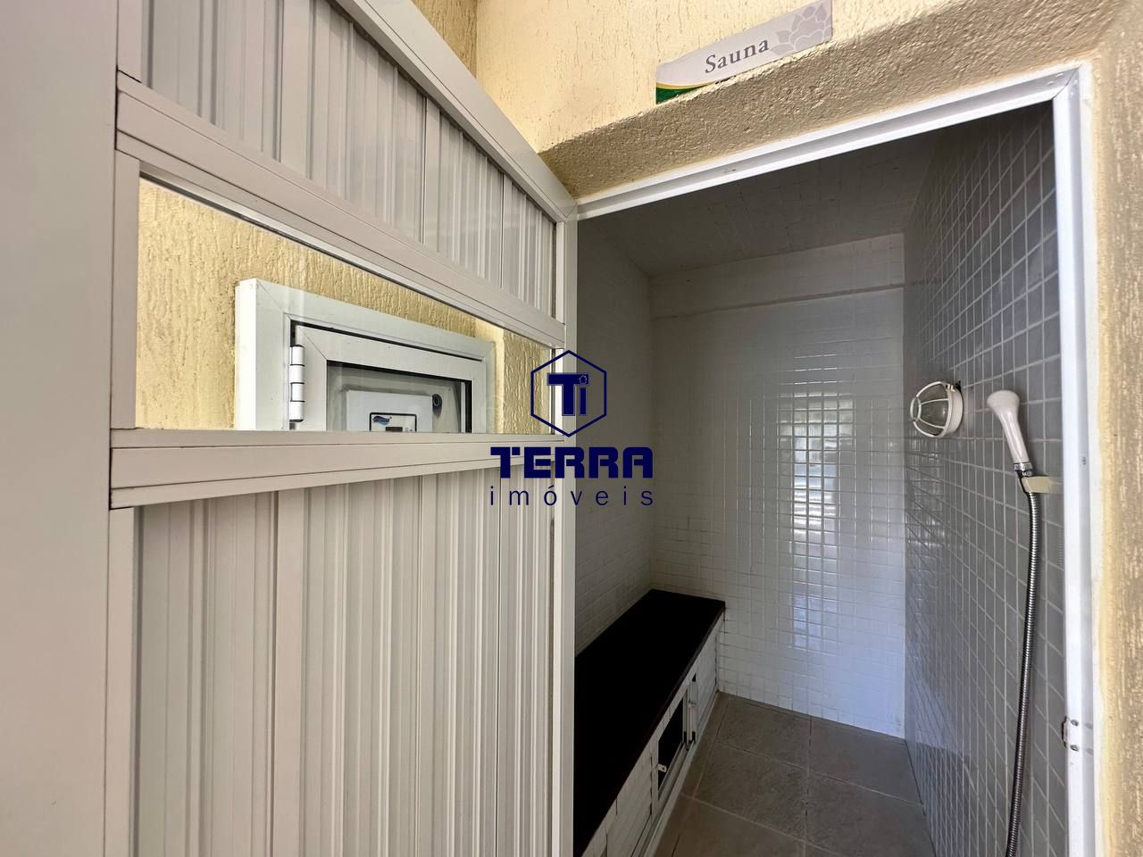 Imagens do imóveis Excelente cobertura em Maria Paula. Condomínio com lazer completo!