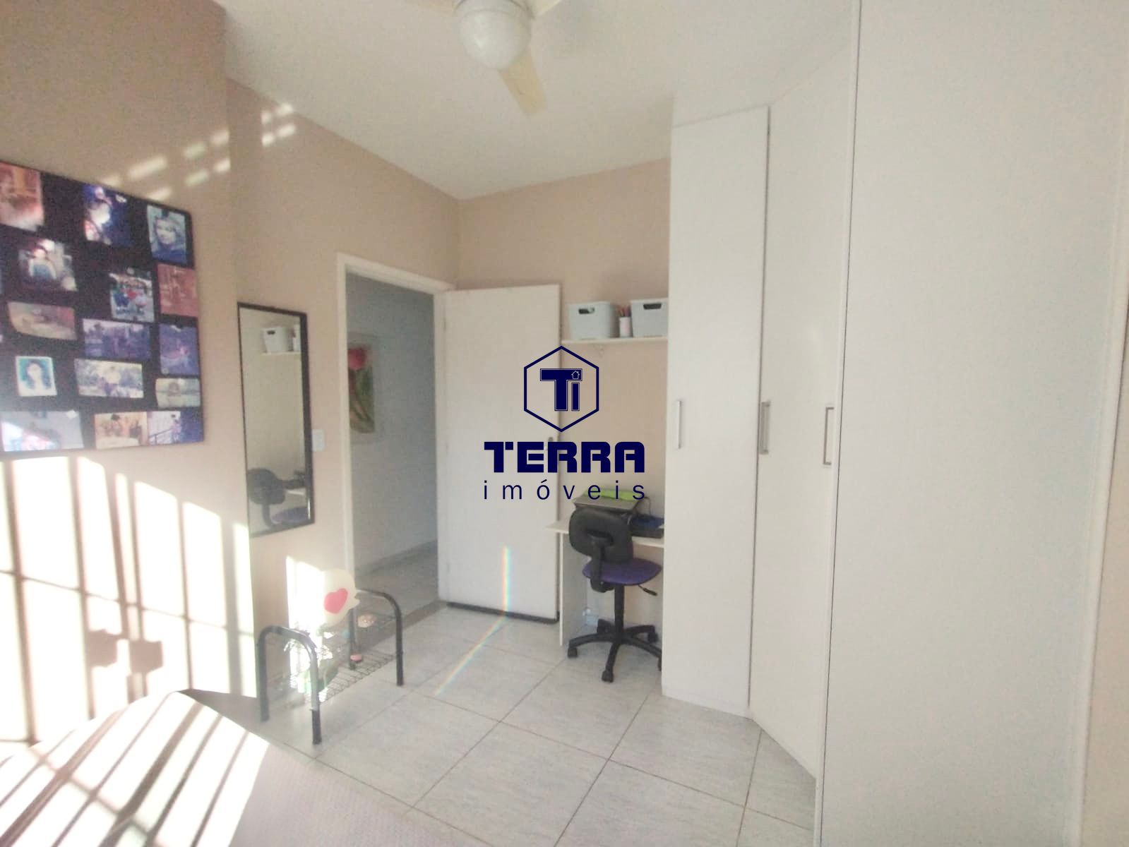Imagens do imóveis Linda residência em Maria Paula, com 3 quartos, uma suíte e quintal privativo.