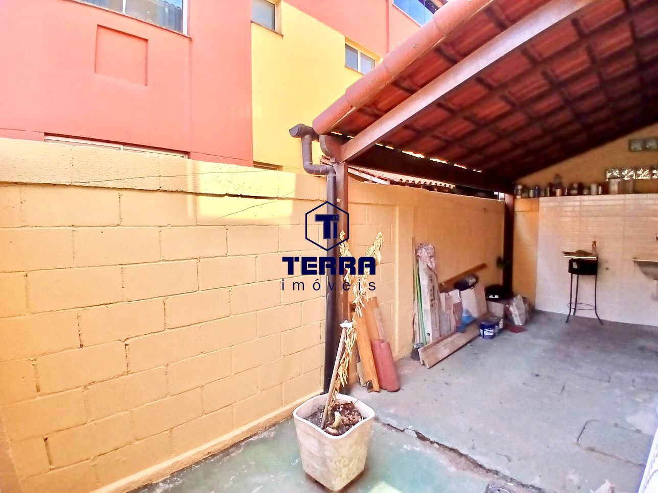 Imagens do imóveis Ótimo apartamento em Maria Paula, com 2 quartos e quintal privativo.
