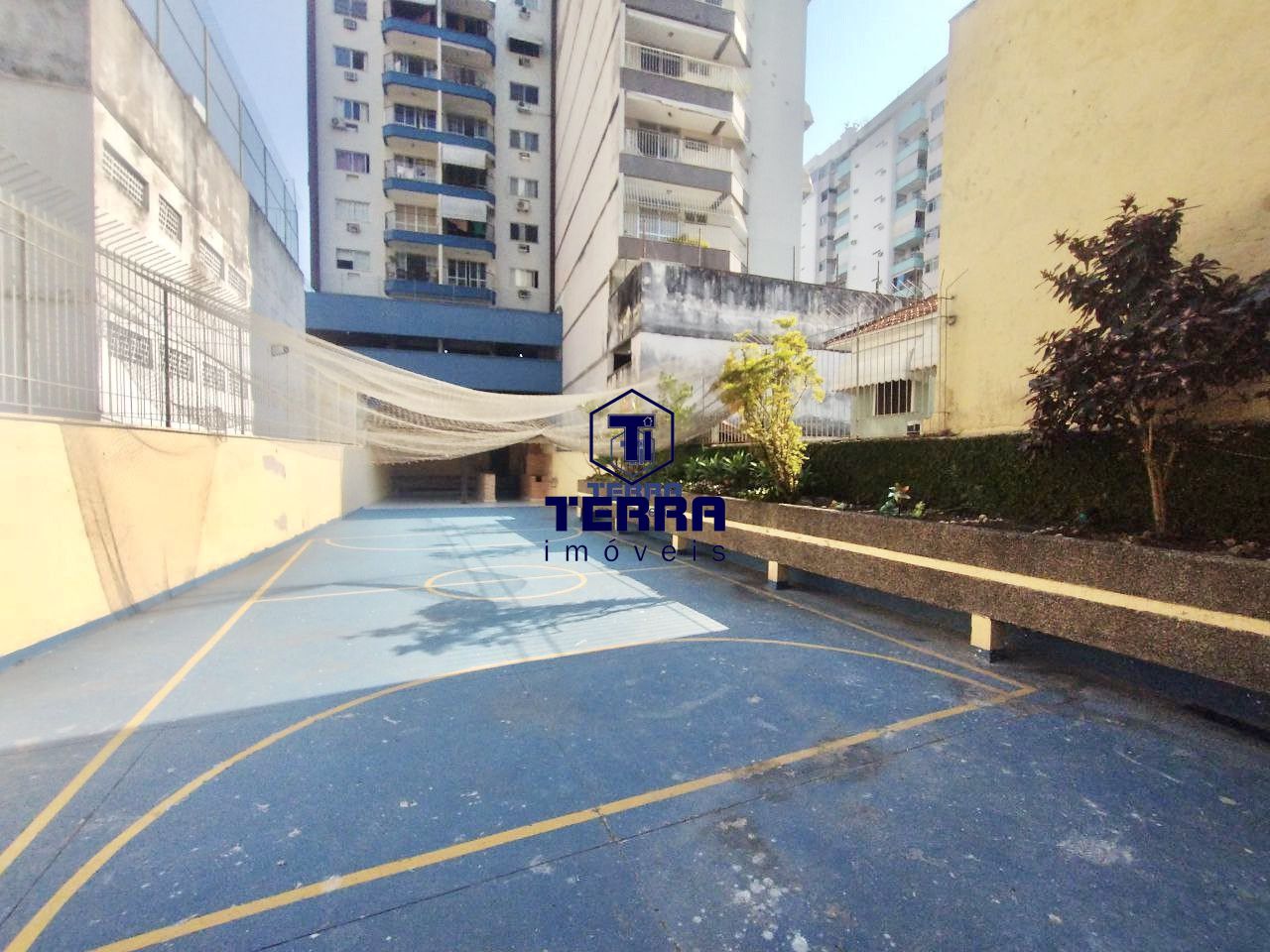 Imagens do imóveis Lindo apartamento com 3 quartos sendo uma suíte no Ingá. Excelente localização!